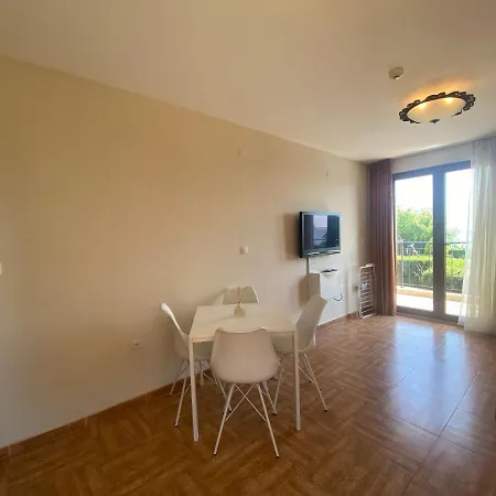 Royal Bay 6 Sea View Apartment *
