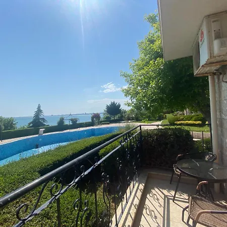 Royal Bay 6 Sea View Apartment Sveti Vlas
