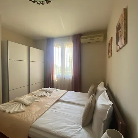 Apartment Royal Bay 6 Sea View *