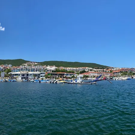 Royal Bay 6 Sea View Apartment Sveti Vlas